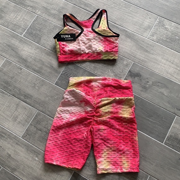 WORKOUT SET - Picture 3 of 4